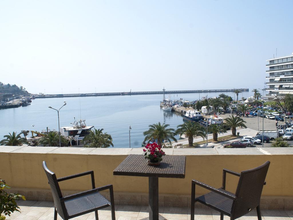 Hotel Acropolis كافالا المظهر الخارجي الصورة